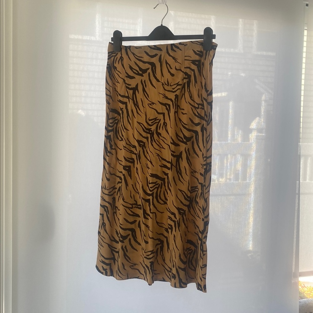 Madewell animal print skirt size 8. New w tags